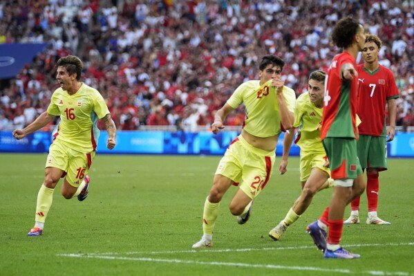 Spain's U23 soccer team playing against Morocco in the Olympic semi-final at Paris 2024.